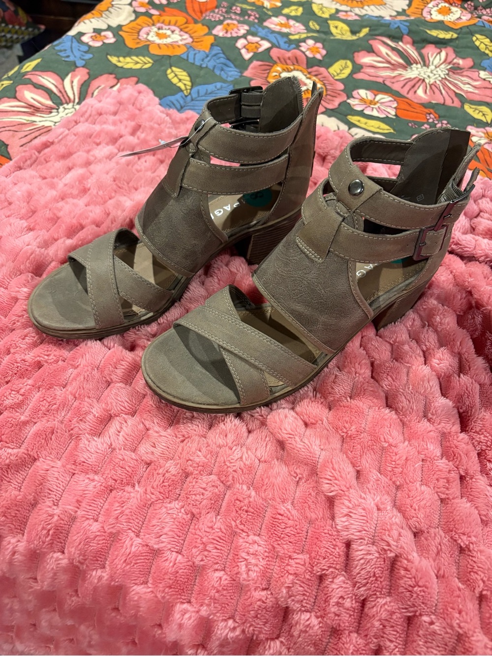 Women’s Taupe Strappy Block Heel Sandals - Rampage brand